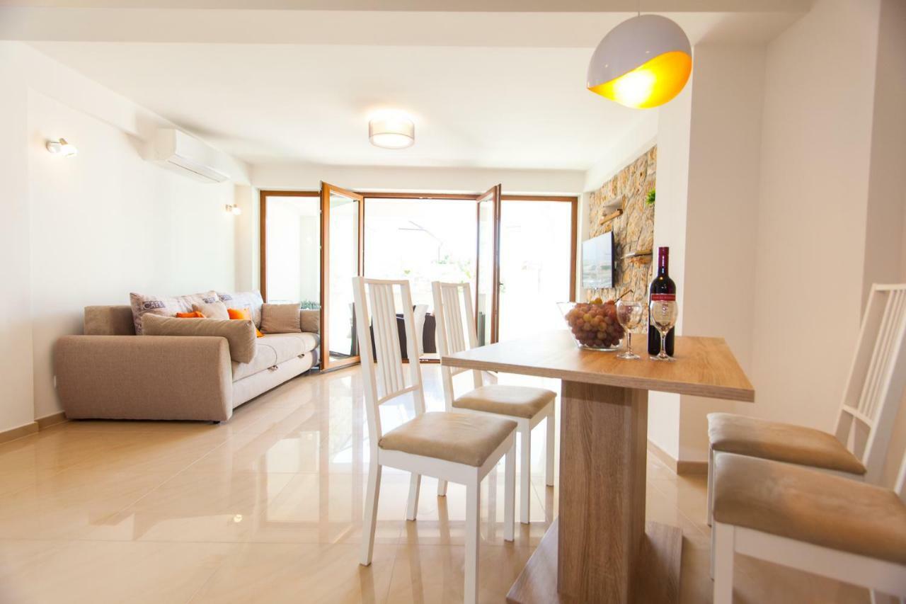 נובי ווינודולסקי Deluxe Villa Nina מראה חיצוני תמונה