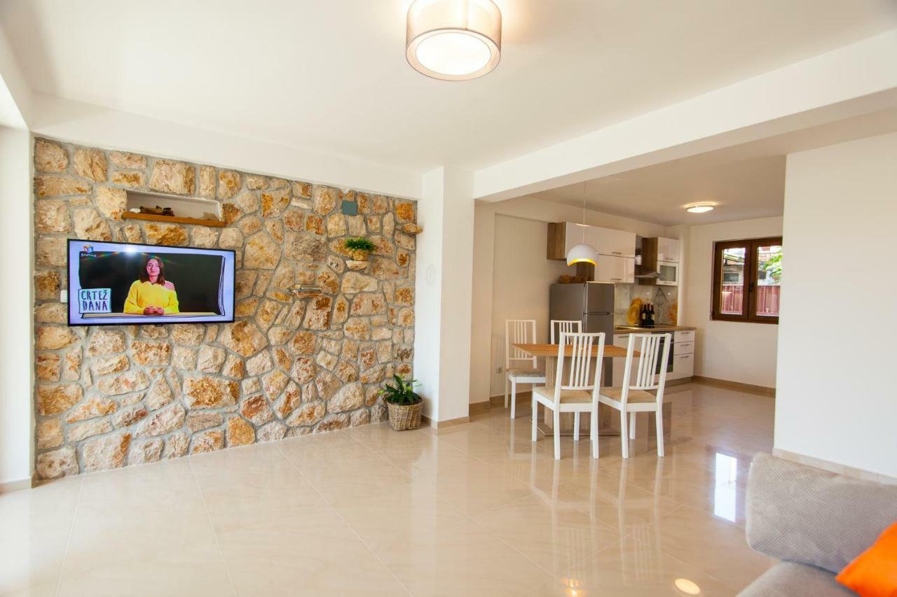 נובי ווינודולסקי Deluxe Villa Nina מראה חיצוני תמונה